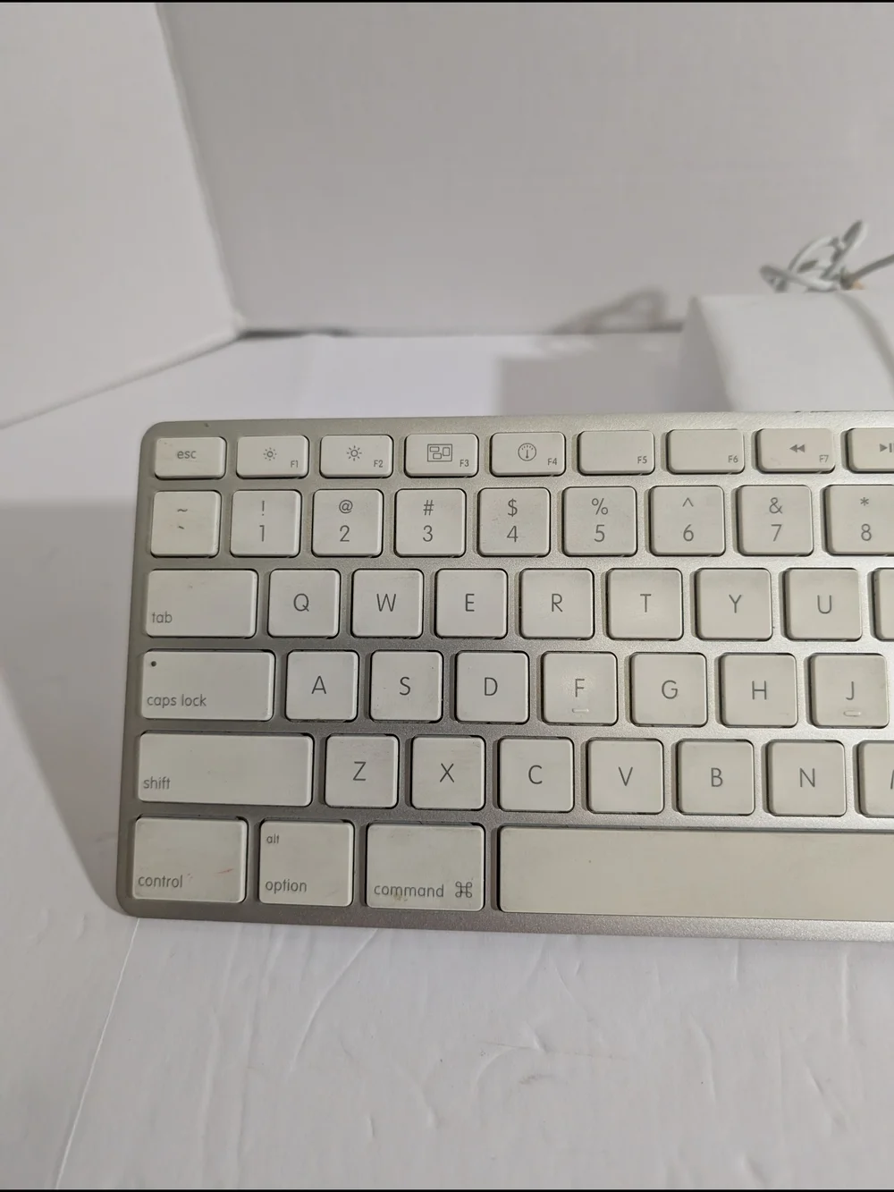 Apple Wired Keyboard with Numeric Keypad - Silver/White